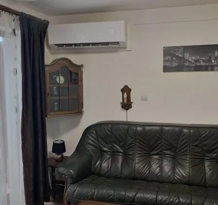 Διαμέρισμα Aпартамент Макс