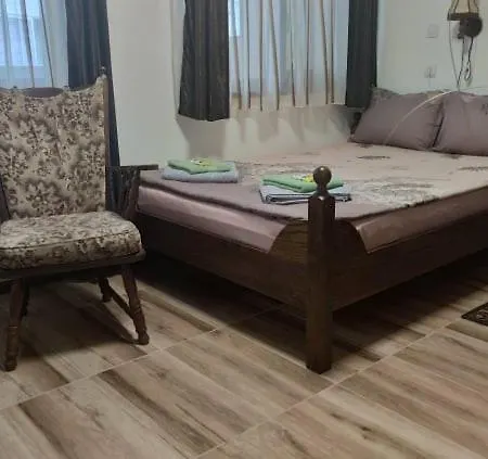 Διαμέρισμα Aпартамент Макс *