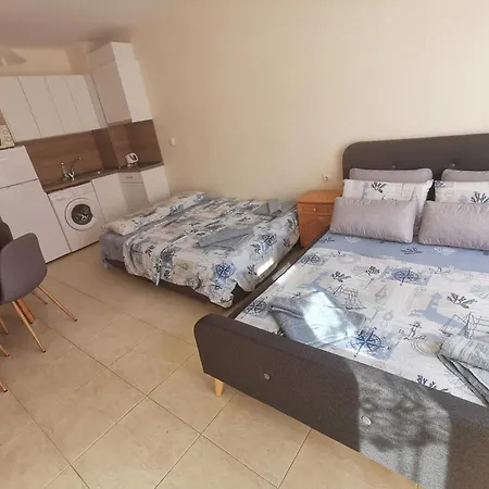 студиa блу минута от плажа Apartment