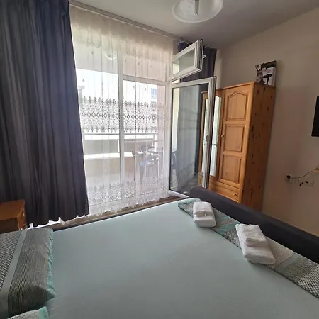 Apartament студиa блу минута от плажа